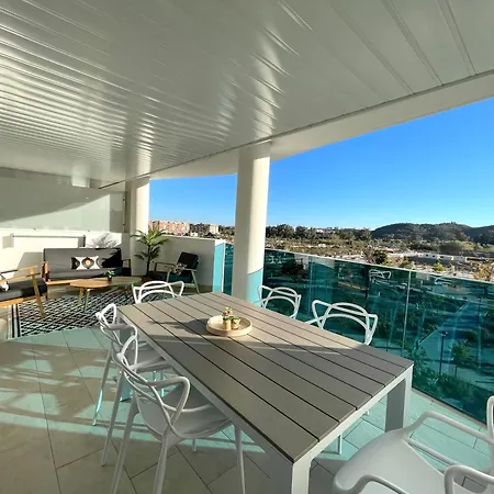 Three Bedroom Vacation Paradise Apartment