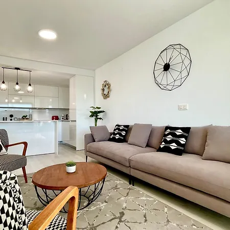 Three Bedroom Vacation Paradise Apartment