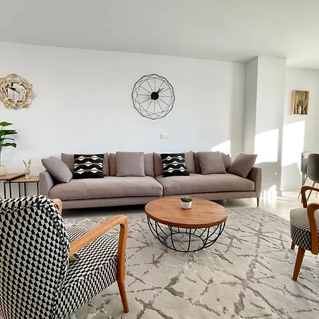 Apartment Three Bedroom Vacation Paradise *